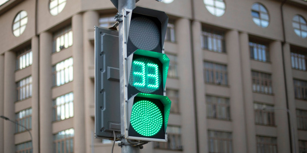 Безопасное передвижение по городу: где в Москве появляются новые светофоры