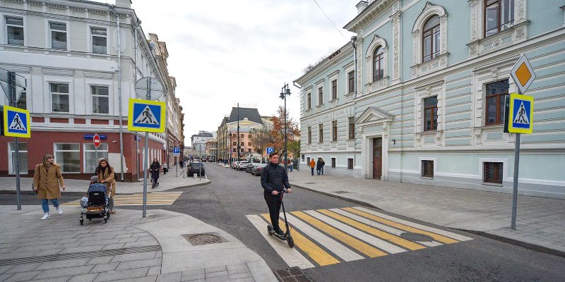 Липы, вязы и серебристые клены: какие еще деревья растут на благоустроенных улицах Москвы