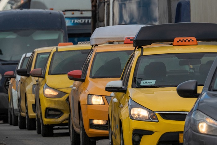 В дептрансе рассказали о программе запуска беспилотного такси в столице