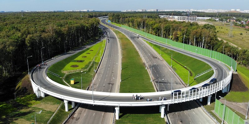 От магистралей до многоуровневых развязок: неделя новых дорог в Москве