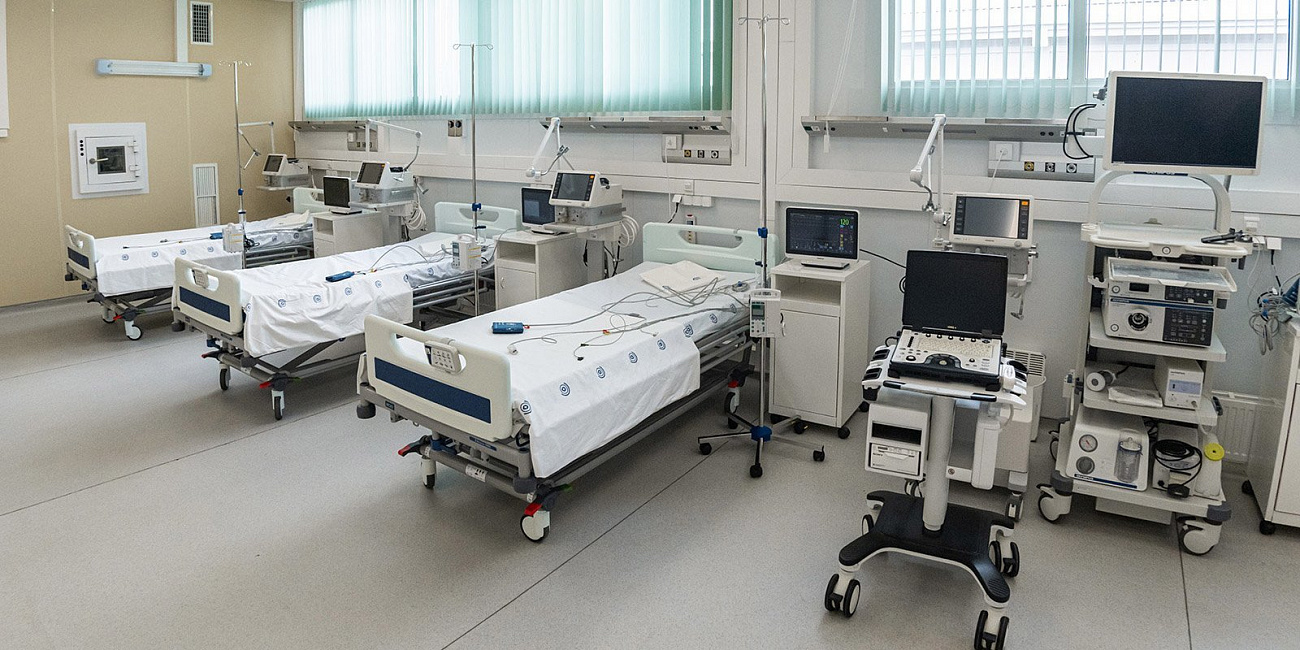 Построенная за месяц инфекционная больница в ТиНАО начала принимать пациентов